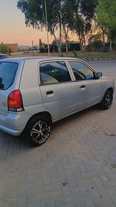 660 cc engine instaled Child AC my family use car just buy and drive