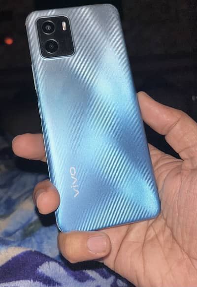 vivo y15s with box 3/32 all ok 10/9 batrry time outclass full ok