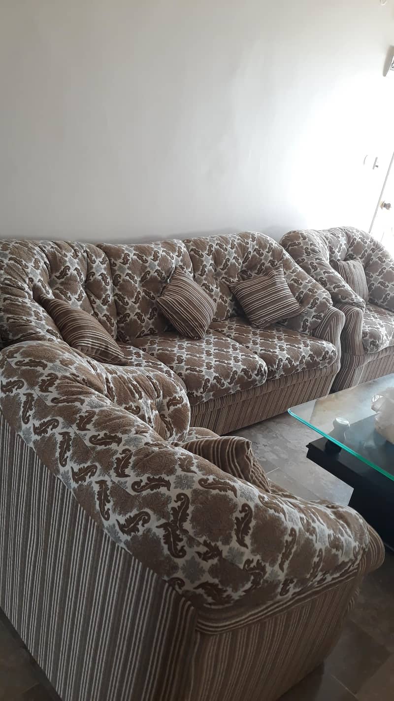 5 Sofas Set with Table 4