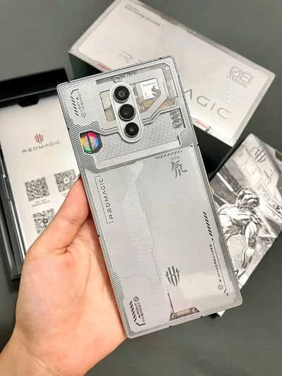 Red magic 8 Pro Mobile 16.256 GB 0321+3481+642