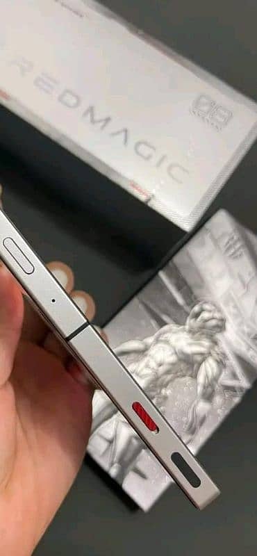 Red magic 8 Pro Mobile 16.256 GB 0321-3481-642