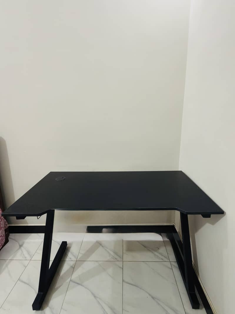 Gaming Setup Table 0