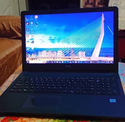 Dell Inspiron 15-3567 core i7 7th generation in very neat condition