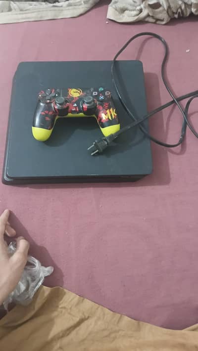 ps4 slim ( japan assembled)