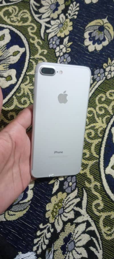 iphone 7 plus good lush condition