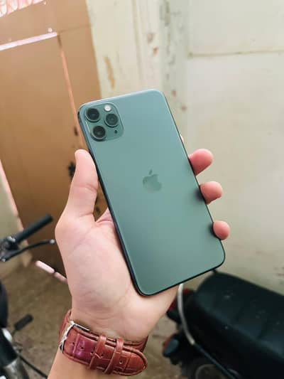 iPhone 11 Pro Max 64Gb Waterpack in Mint Condition