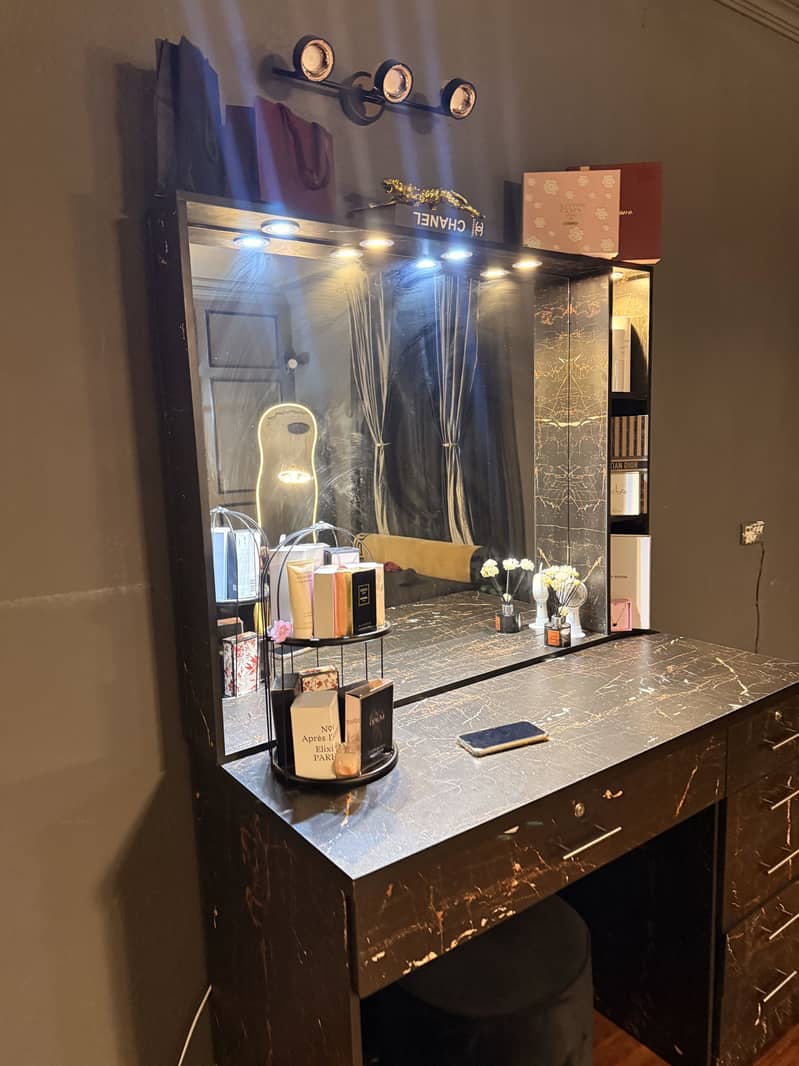 Dressing table vanity 2
