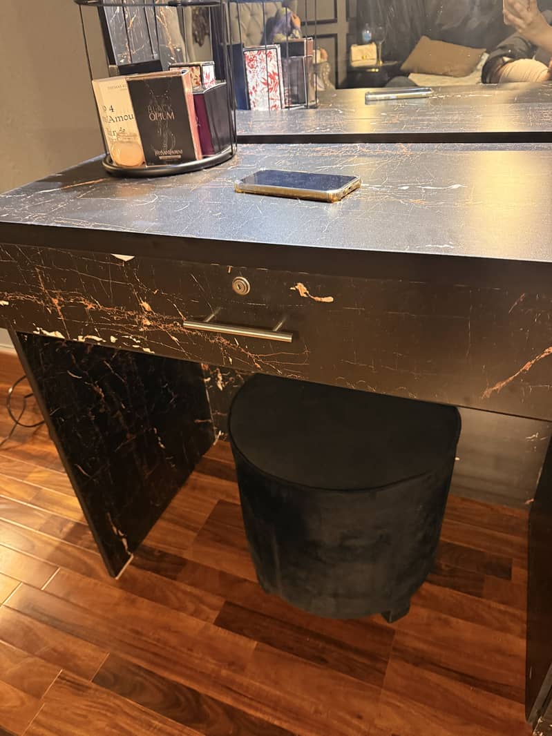 Dressing table vanity 3