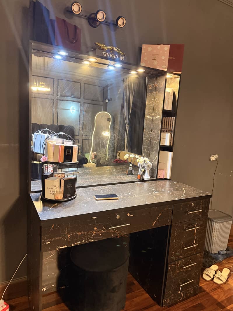 Dressing table vanity 5