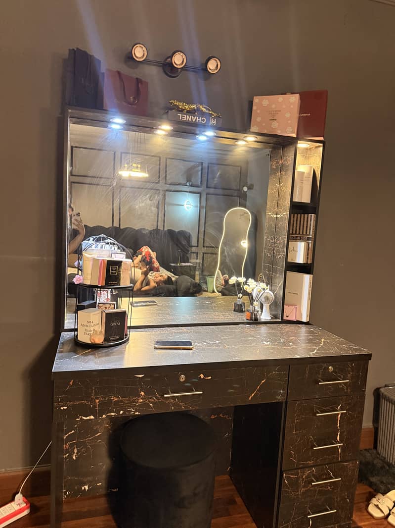 Dressing table vanity 7