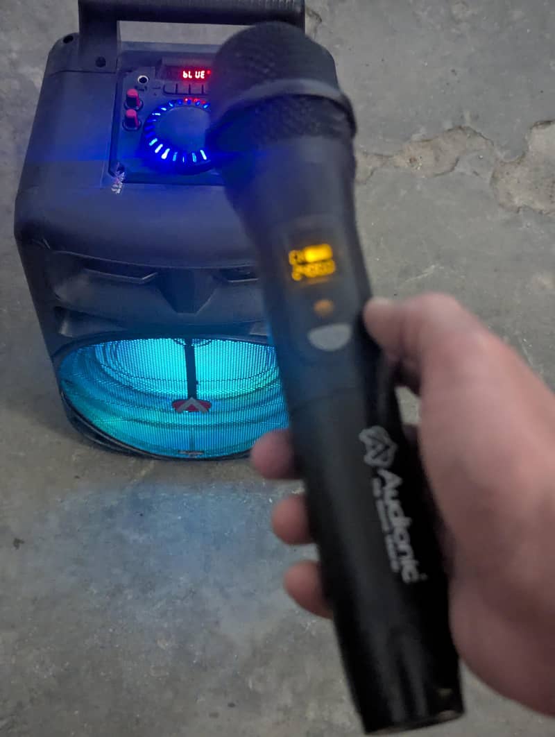 audionic Bluetooth speaker with mic 2