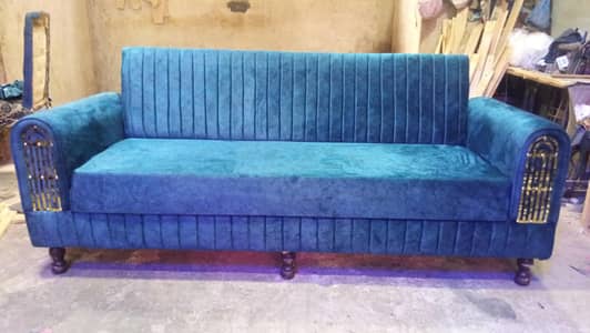 Three seater sofa cumbed,.