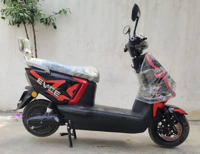 Evee gen-z electric scooty 2025  | only 410km driven  |like new condio