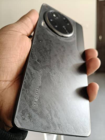 Tecno camon 30, Lush condeshan 12+12/256