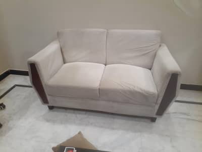 7 seater sofa set condition is v. good