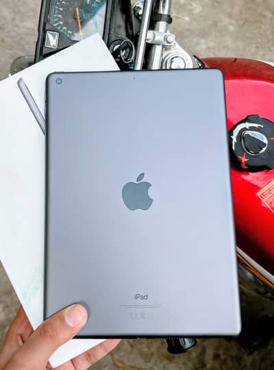 iPad 9th Gen 64GB With Original Box Charger & Cover No Open No Repair