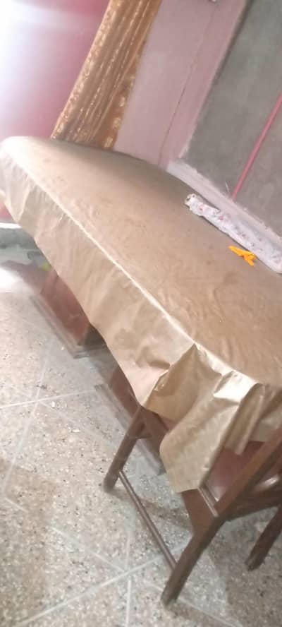 dining table good condition