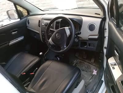 Wagon r vxl 2019 available for rent