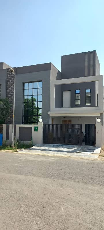 8 MARLA HOUSE FOR SALE IN D BLOCK BAHRIA ORCHARD LAHORE