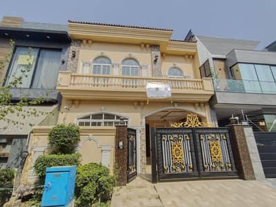 Ideally Located House Of 5 Marla Is Available For rent In Lahore
