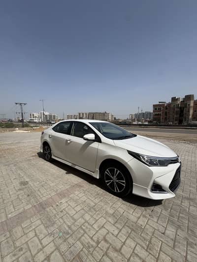 Im selling my Altis 1.6 2022