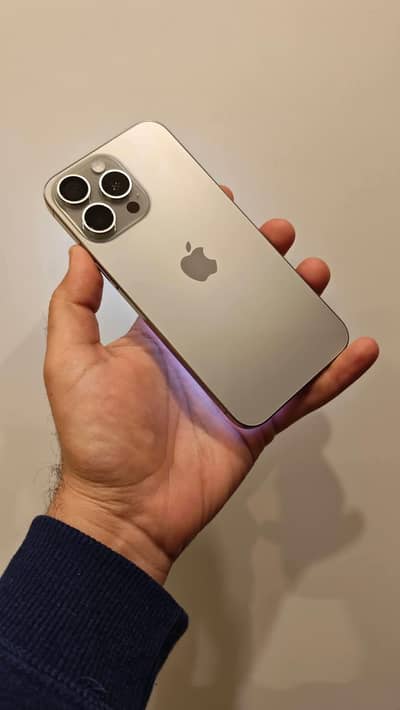 I phone 15 pro max 256 Gb non pta factory unlocked