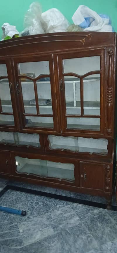 dressing and showcase lush condition