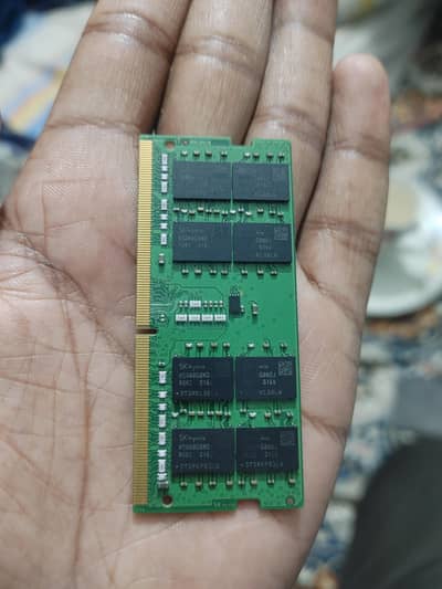 DDR4 SDRAM for laptops (SO-DIMM form factor)