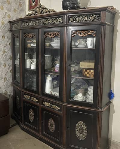 Table set / show case bartan almari