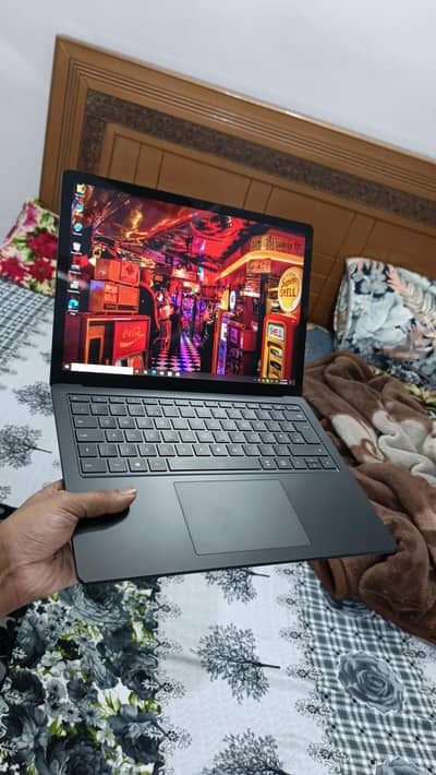 Microsoft 4K Touchscreen Core i5 10th Generation