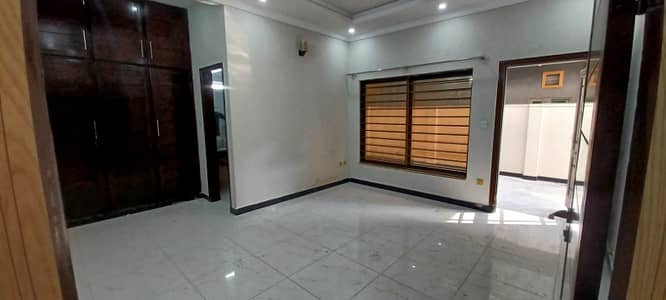 12 Marla Ground Portion Availabe For Rent in G-15 Islamabad