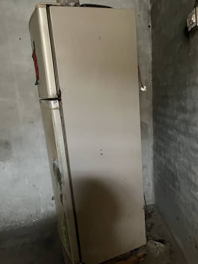 Dawlence fridge for sale