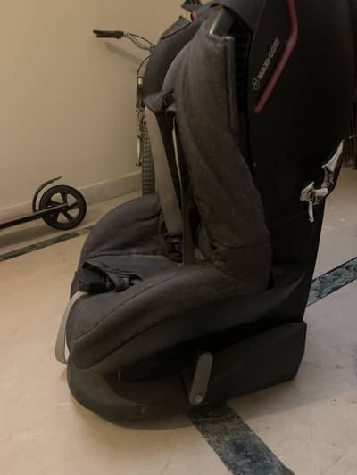 Maxi-Cosi baby car seat for sale