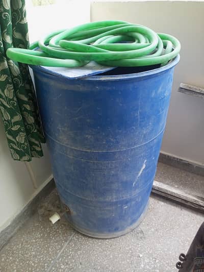 watet drum 200 ltr in good condition