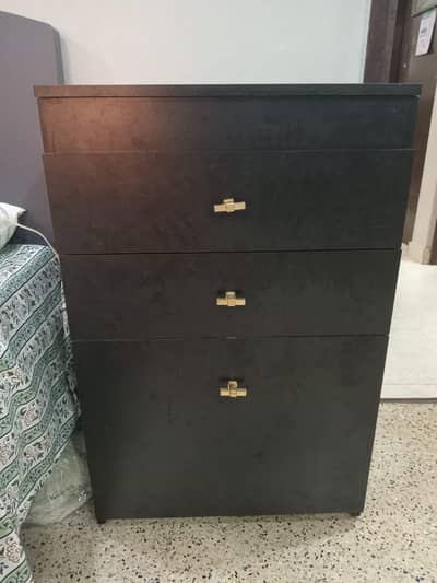 Trending Dressing organizer with mirror too