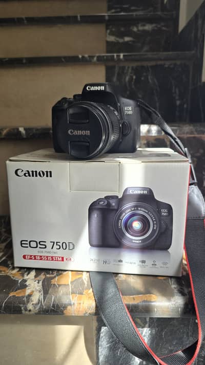 Canon 750D with Kit Lens and Extra Battery