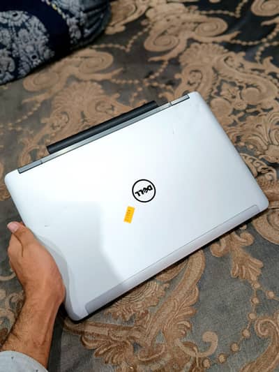 Dell Core i7 2GB AMD redion Gaming graphics card workstation