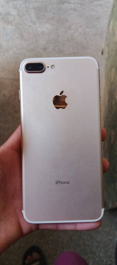 iPhone 7 Plus 128gb koi masla bhattrey 100 ha all ok