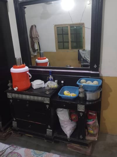 dressing table and wardrobe