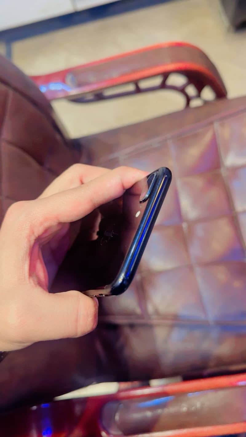 Apple iPhone 7 Plus 1