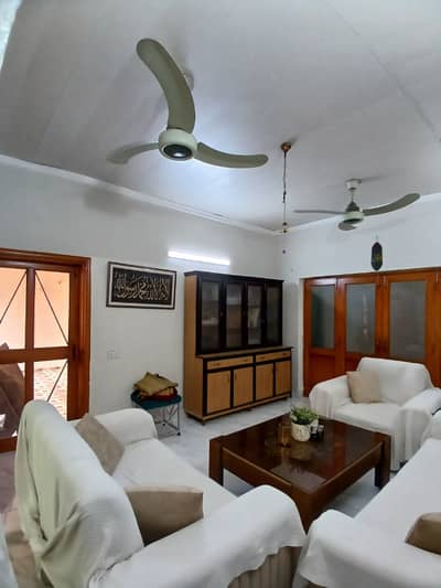 10 marla lower portion for rent in wapda town