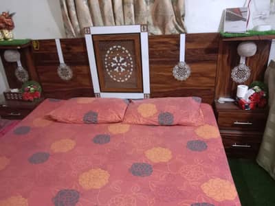 4 piece bedroom set with metres