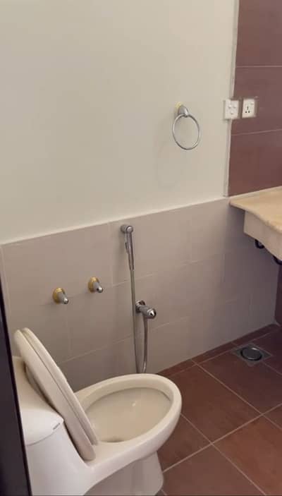 F-10 Excellent Upper Portion 666 SQY Marbled Flooring Proper 3 Bedrooms, 3 Attached Bathrooms TV Lounge, Kitchen, Drawing Dinning Front Terrace, Servant Quarter, Parking 2 Cars