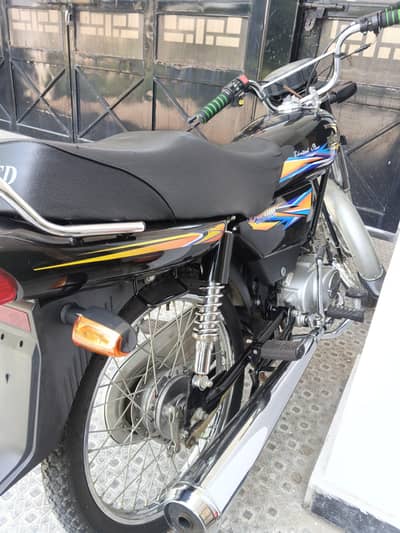 moter sakal 100 united