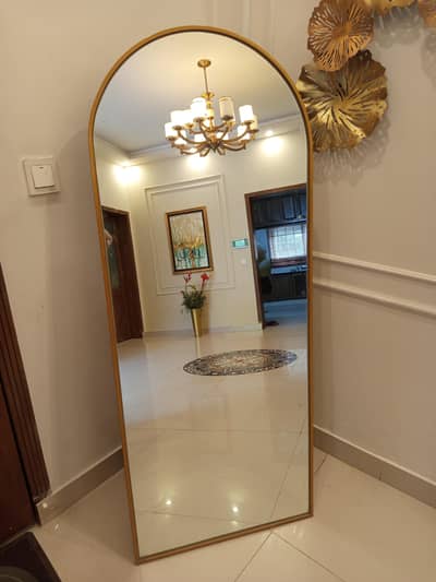 long mirror 5 by 2 ft good quality frame