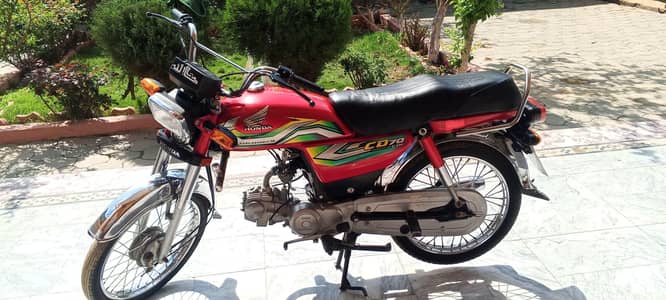 I am selling Honda cd 70 2023 model
