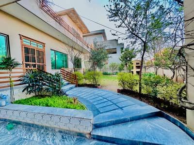 (Gulshan-E-Abad Rawalpindi Sector 3) _ 1 Kanal Single Storey House For Sale