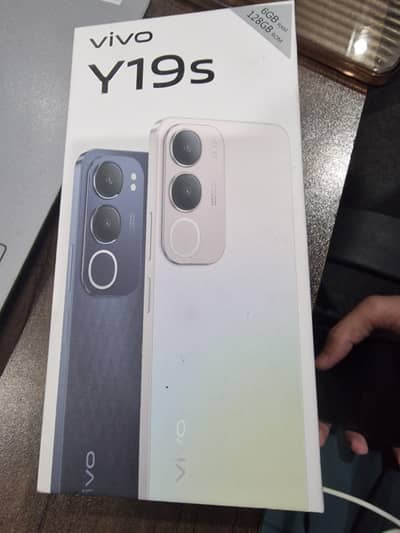 Vivo Y19s 10/10 Condition - Box & Original Charger