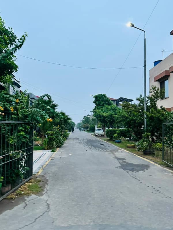 CRYSTAL HOT LOCATION PLOT AVAILABLE 1