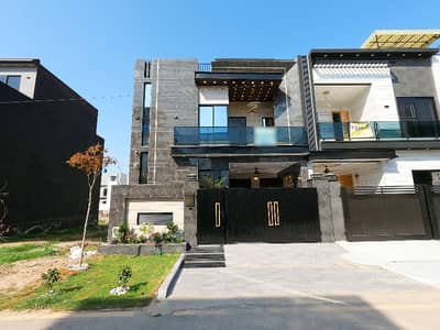 Highly-coveted 5 Marla House Is Available In Park View City - Executive Block For sale